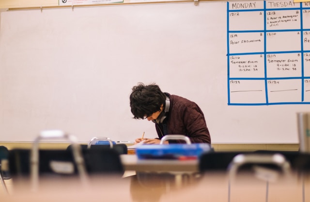 Cómo preparar la EvAU en Madrid: guía completa para elegir la mejor academia